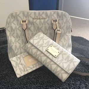 LIMITED EDITION Michael kors purse and wallet